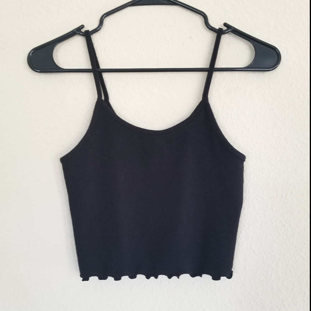 3/$20⭐Black Arizona Jean Co Ruffle Crop Top 🖤